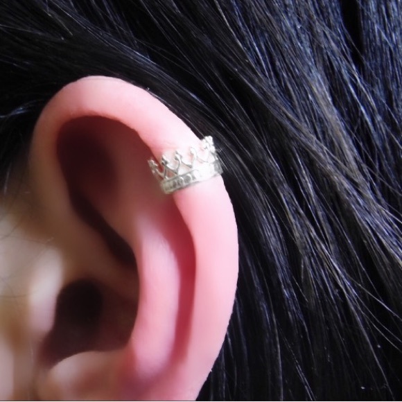 925 Sterling Silver Crown Ear Cuff Clip On Earring - Picture 3 of 8